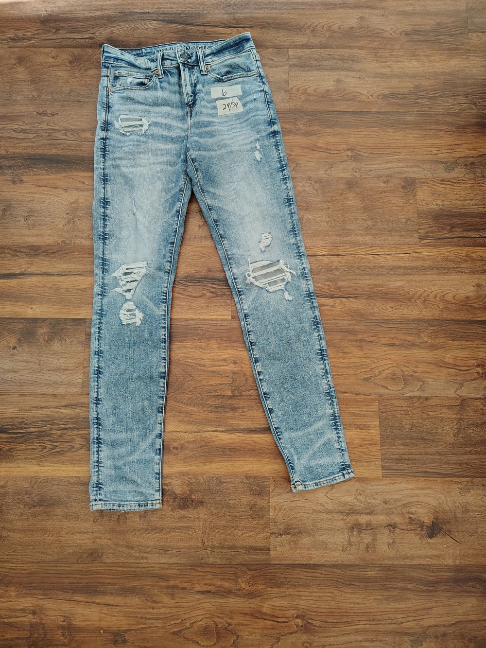 American Eagle Outfitters Light Blue Distressed Skinny Jeans
